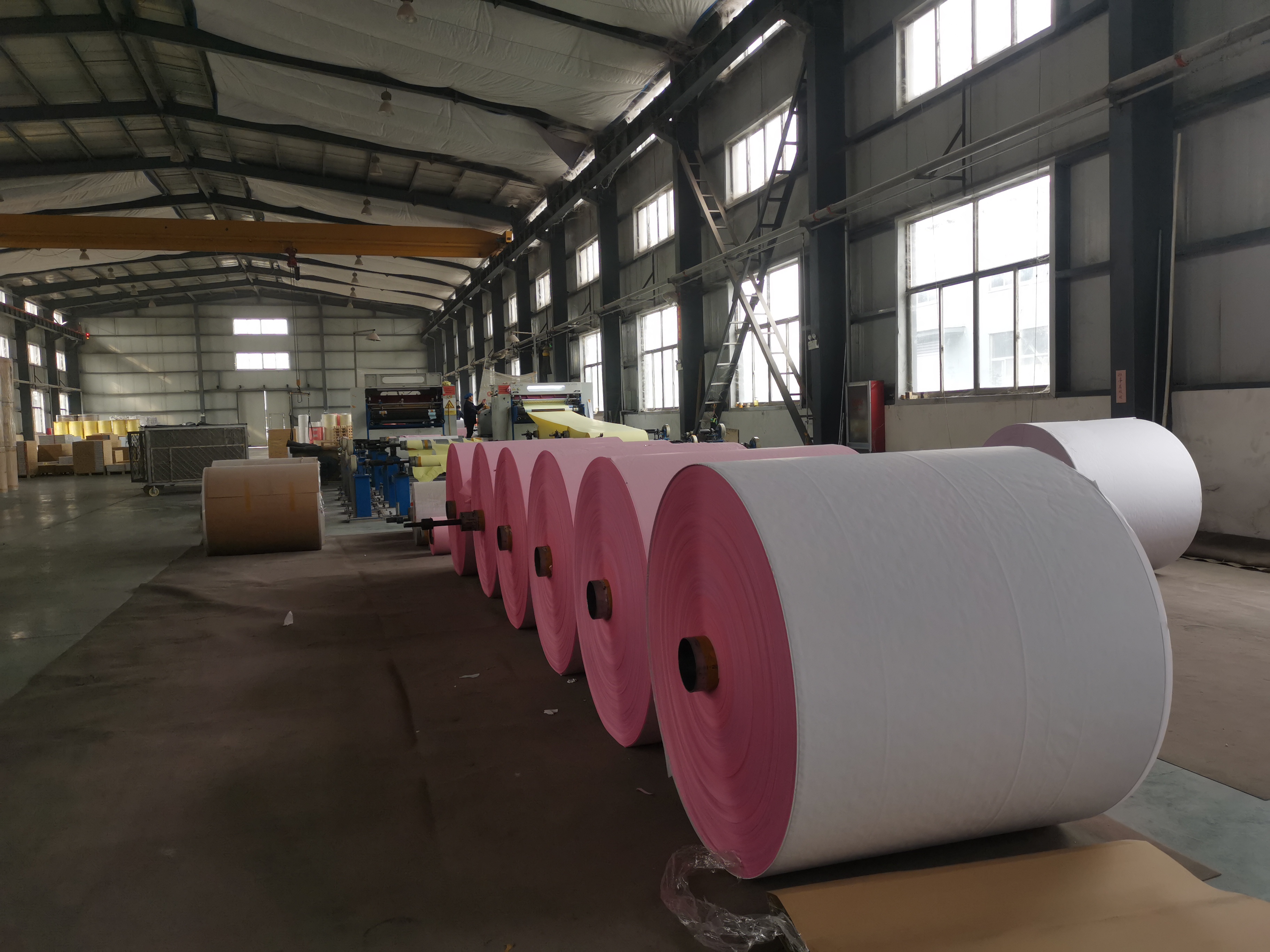 White Jumbo Carbonless Ncr Paper Roll